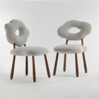 <a href="https://www.galeriegosserez.com/artistes/donnersberg-emma.html">Emma Donnersberg</a> - Cloud chair Nimbus - Noyer/Ella